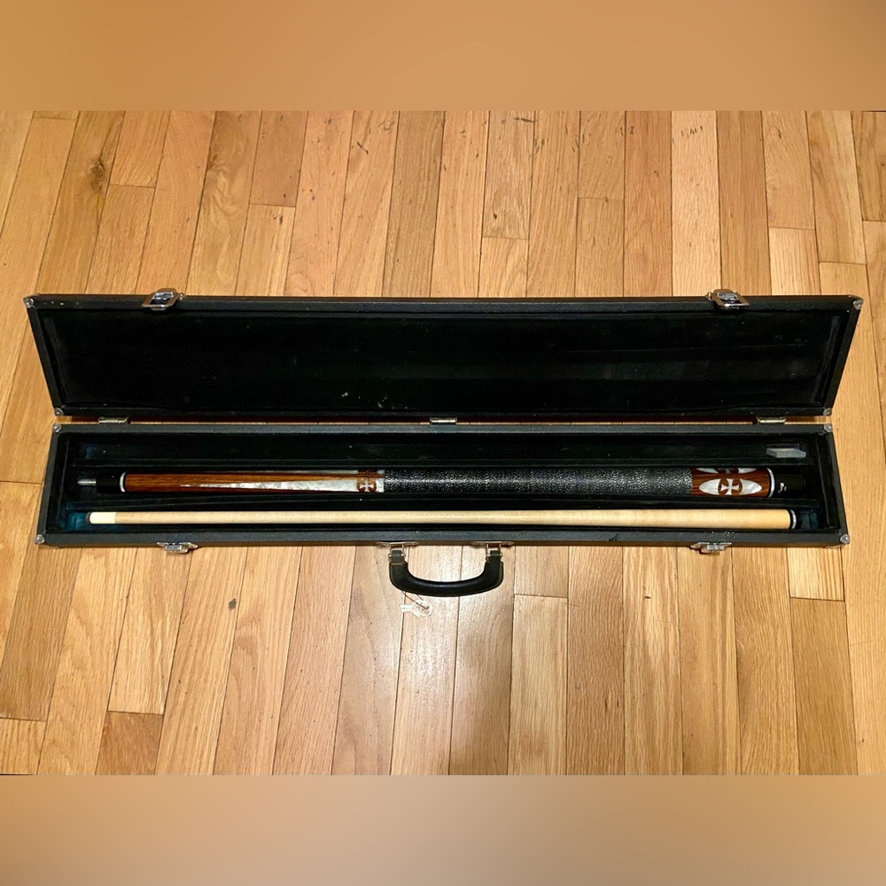 Vintage Viking 58" Mahogany 2-pc. Pool Cue Black/mahogany- Mother Of Pearl